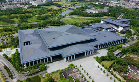 参观深圳自然博物馆，吃住游玩乐一步到位
